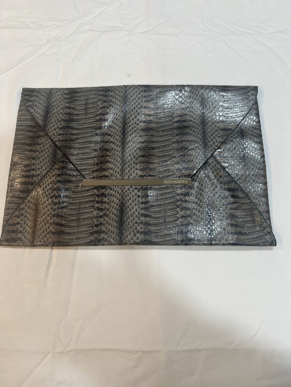 BCBGMAXAZRIA Snakeskin Embossed Envelope Clutch Bag Grey One Size EUC